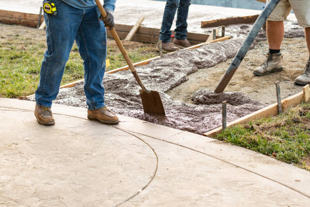 Best Concrete Flooring Contractor  in Blooming Prairie, MN